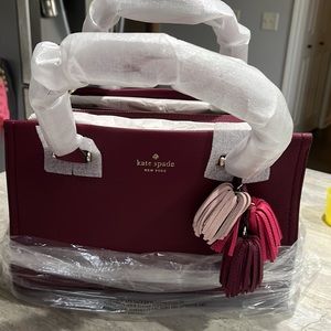 Kate Spade : Maryam Palmer Drive color Blkbry Prv